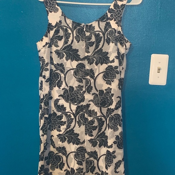 White House black market sun dress - Picture 4 of 7